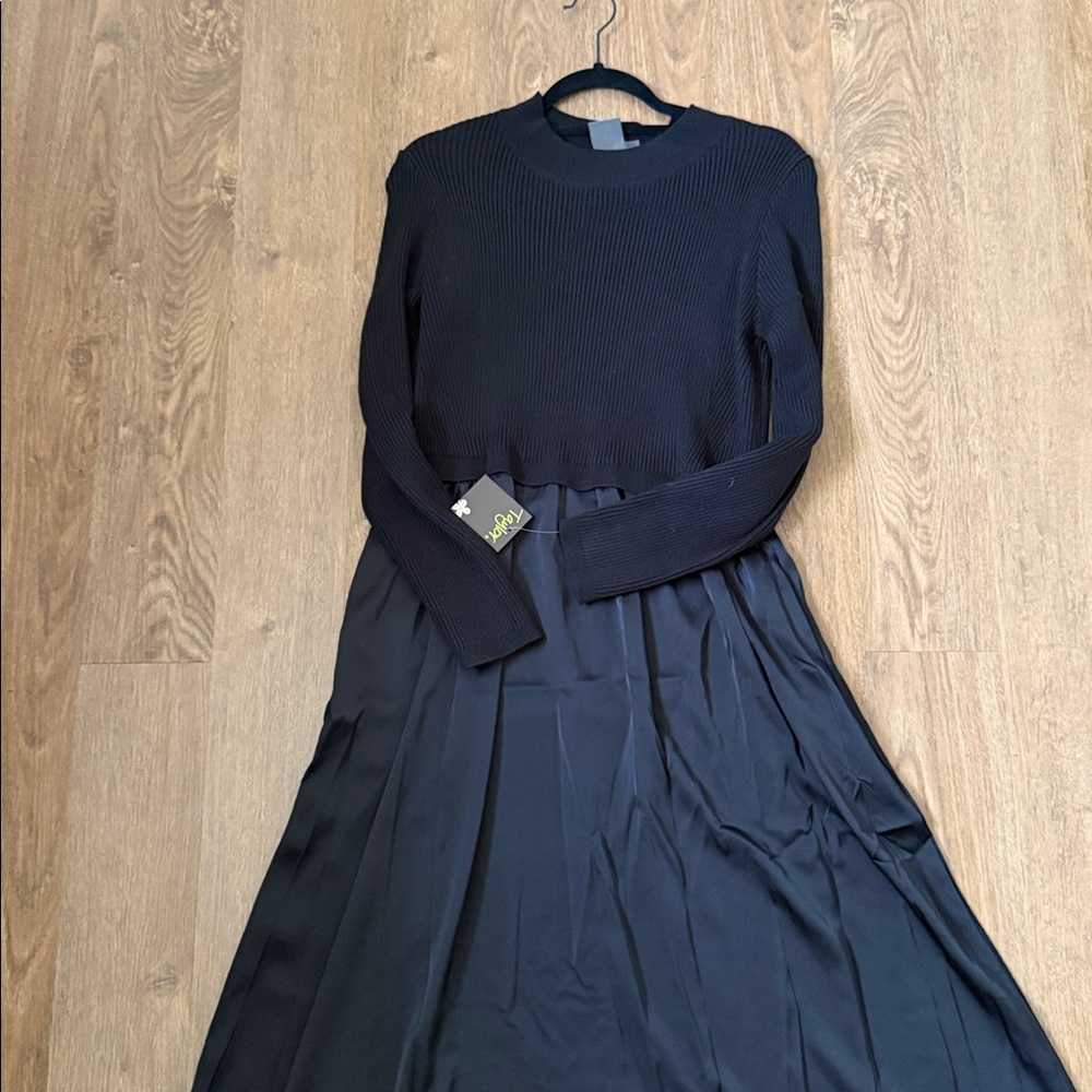 Taylor Black Long Sleeve Maxi Dress - Picture 2 of 10